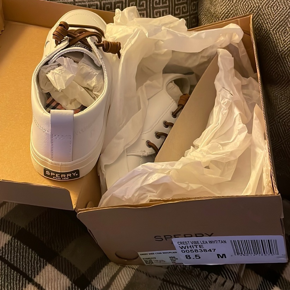 Sperry leather Crest Vibe